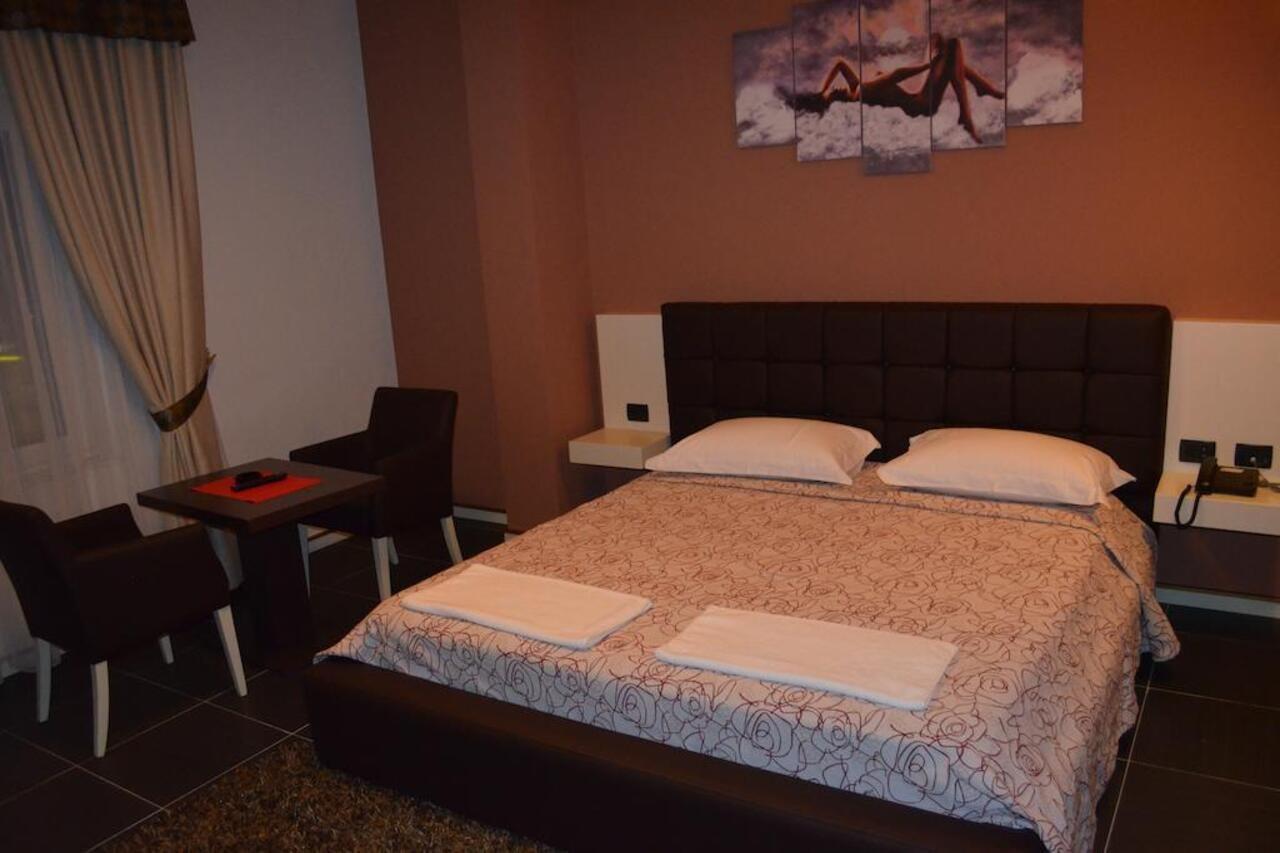 Hotel Mustang Vasqarr Exteriér fotografie