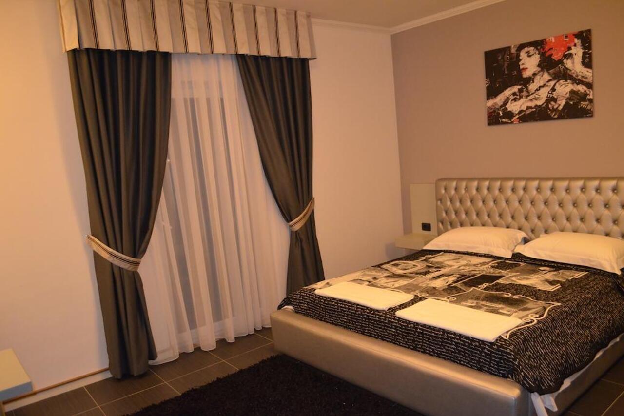 Hotel Mustang Vasqarr Exteriér fotografie
