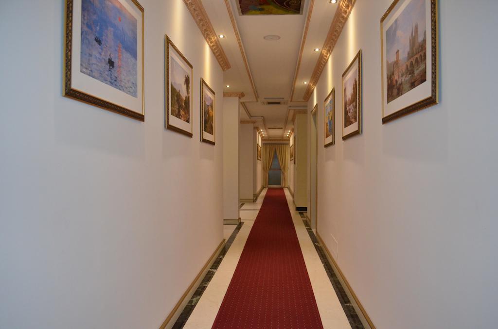 Hotel Mustang Vasqarr Exteriér fotografie