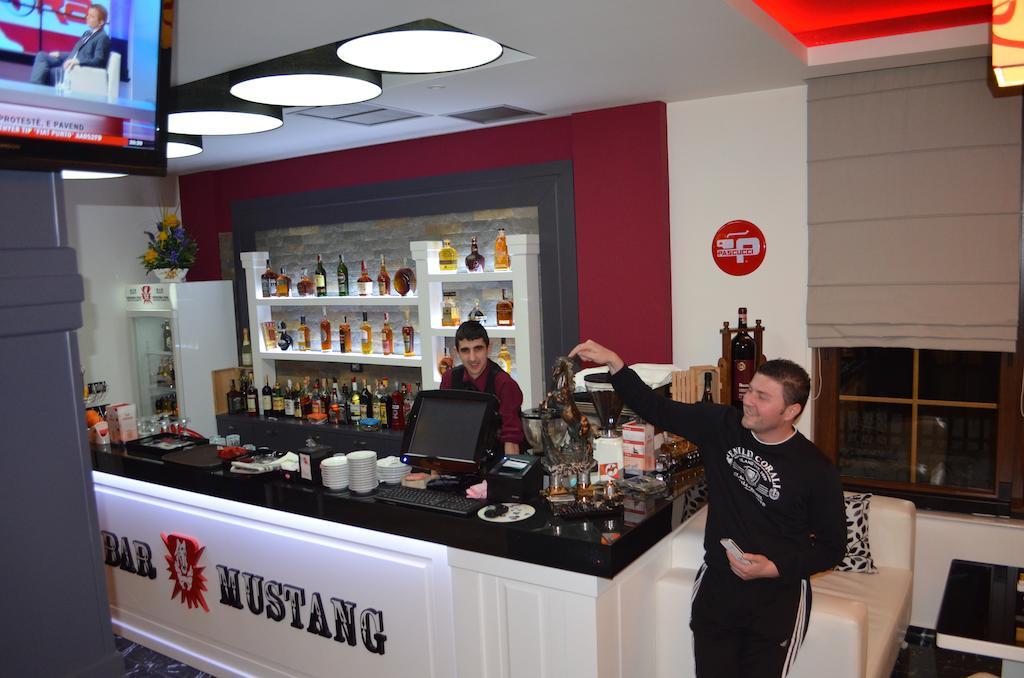 Hotel Mustang Vasqarr Exteriér fotografie
