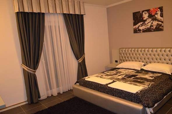Hotel Mustang Vasqarr Exteriér fotografie
